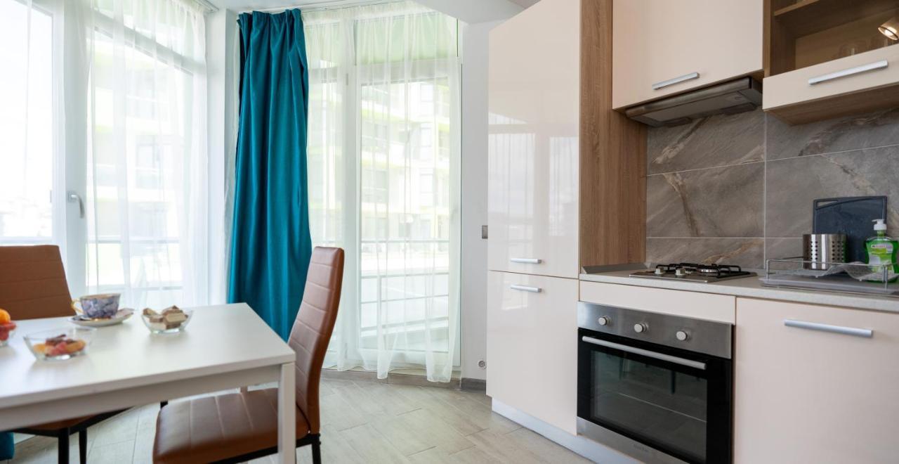 San Francisco Aparthotel Pool & Spa Mamaia Nord Năvodari Екстериор снимка