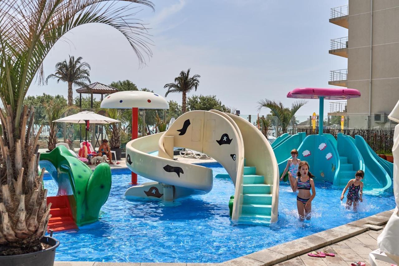 San Francisco Aparthotel Pool & Spa Mamaia Nord Năvodari Екстериор снимка